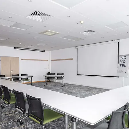 מלון Novotel Malta פוזנן