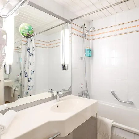 Novotel Malta ホテル 3*